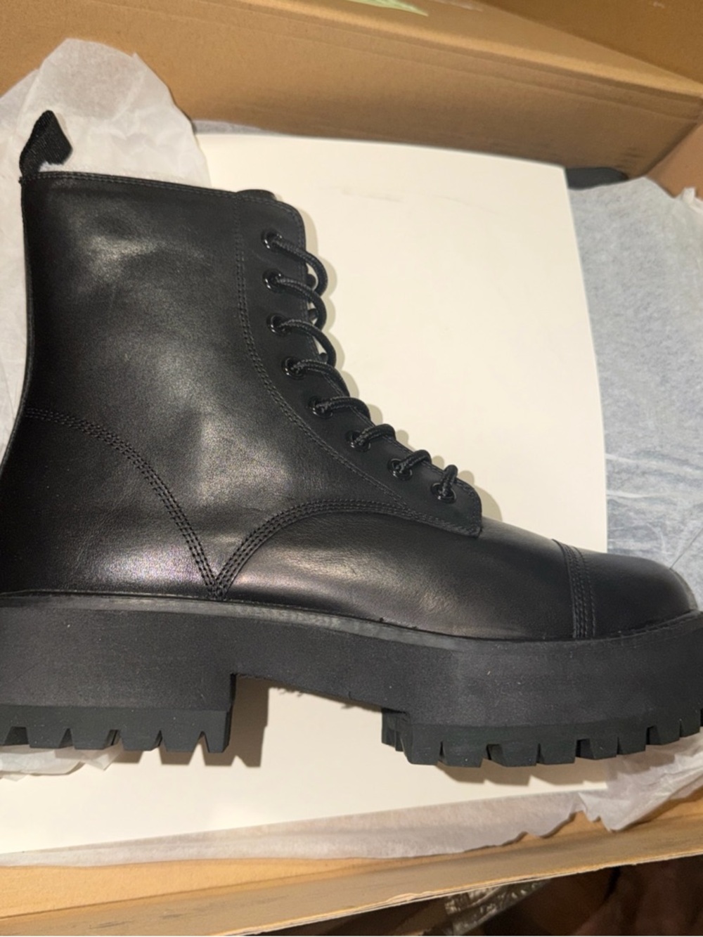 Faryl Cammy Style Women’s Black Boots, Lace Up, Size 7 New With Box